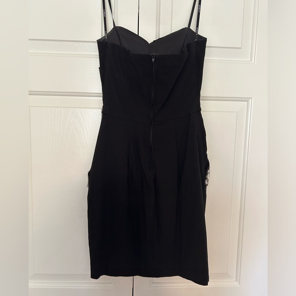 Strapless Black Dress with Pockets - Picture 4 of 5